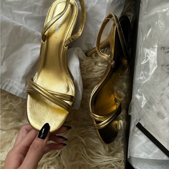 Larroudé Annie Sandal In Gold Metallic Leather, Size US 6.5 - Picture 11 of 12